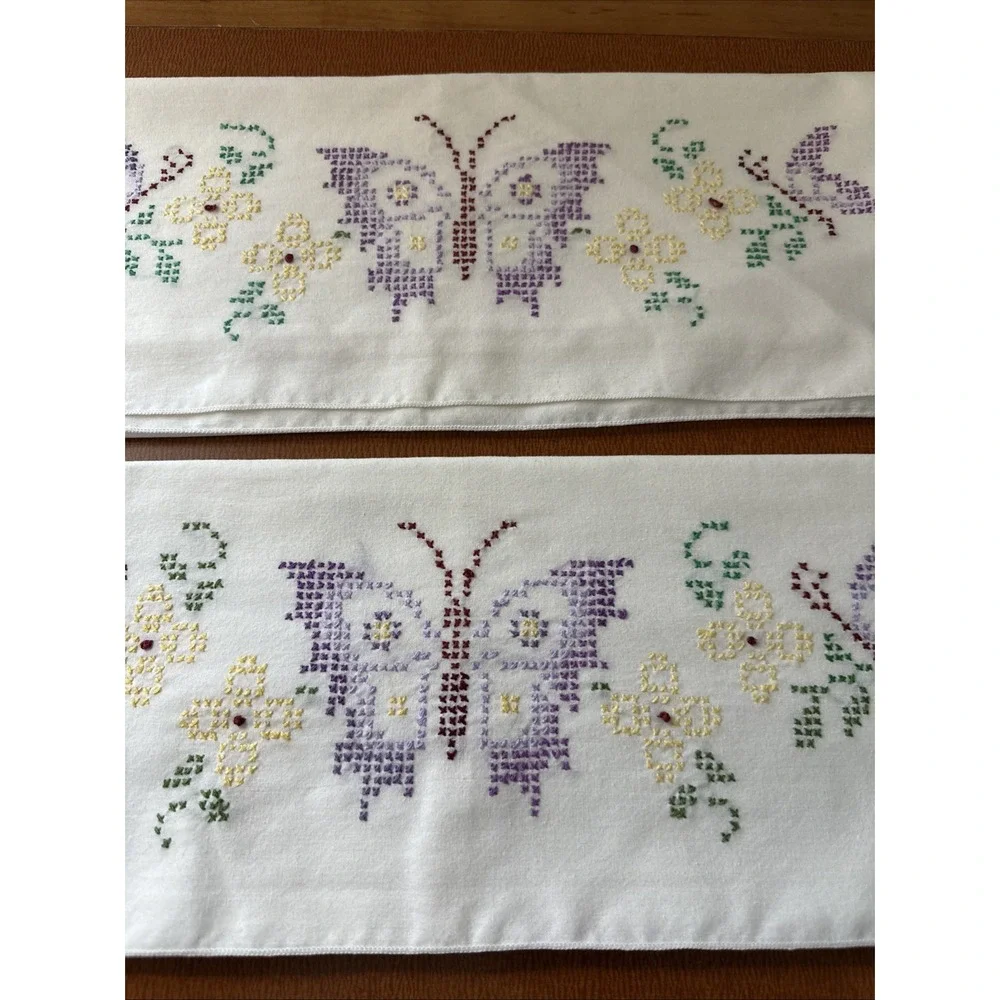 Vtg‎ Pair Of Hand Stitched Cotton Pillowcases With Butterflies & Flowers